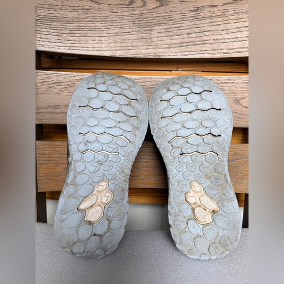 NEW BALANCE Fresh Foam More v2 size 9.5 for women - Picture 8 of 11